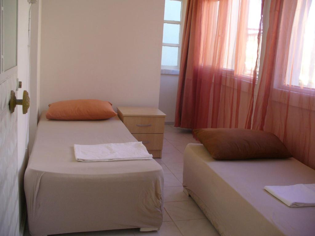 Kibar Apart Pansiyon Kuşadası Oda fotoğraf